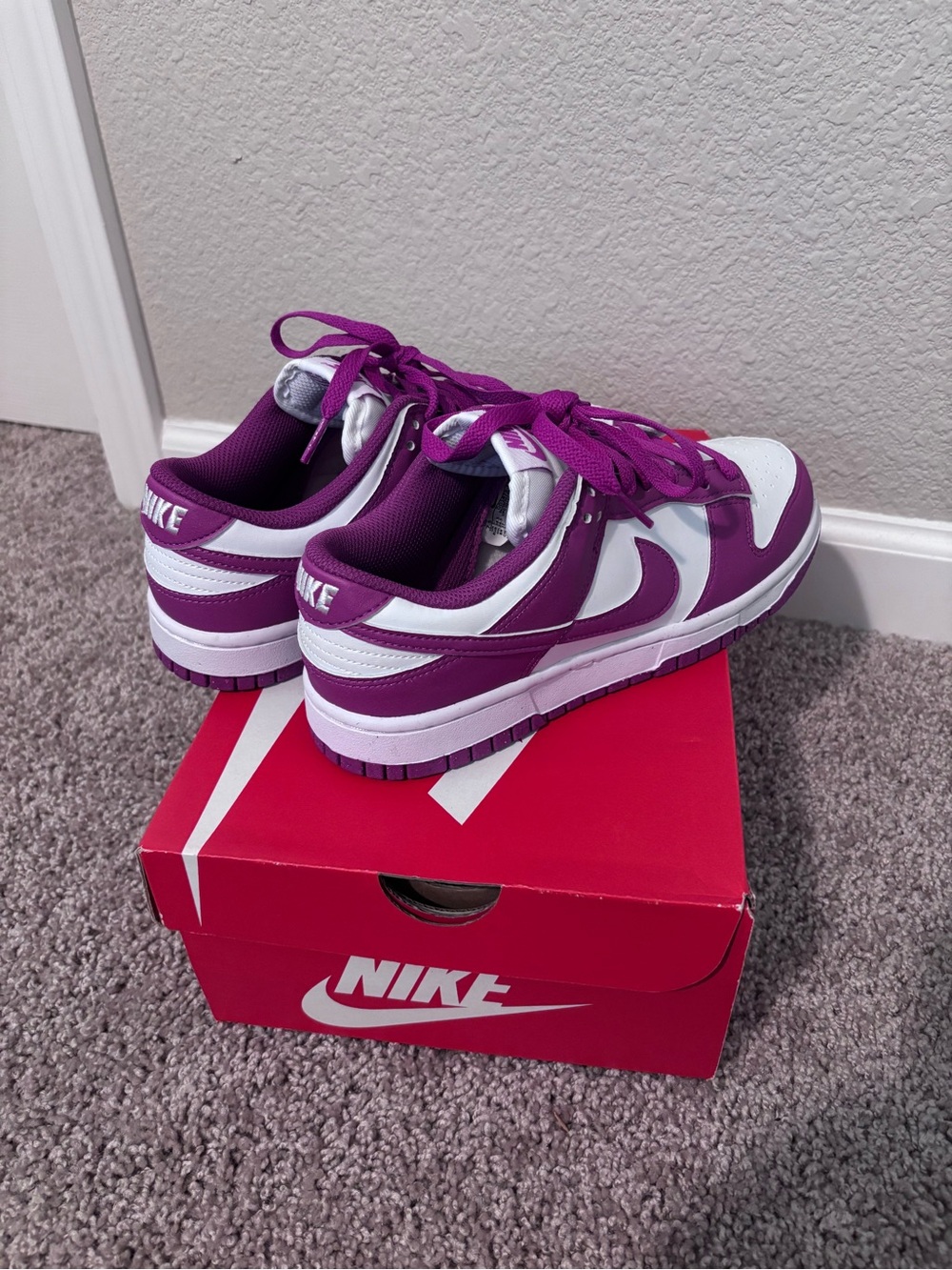 Nike Women’s Dunk Low - White & Magenta - Picture 3 of 6